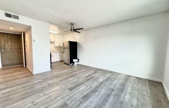 2 beds, 1.5 baths, $2,395, Unit Unit #6