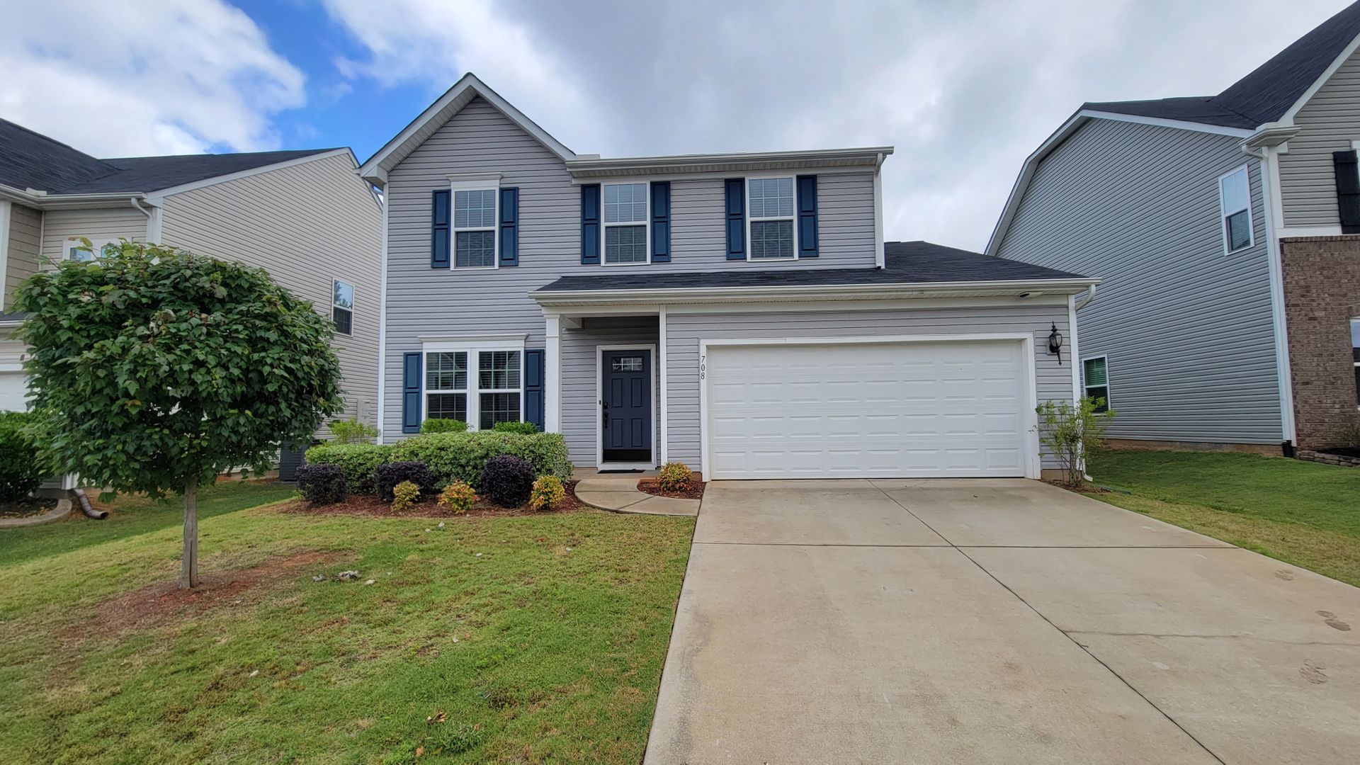 3 Bed, 2.5 Bath Home in Greer is Available