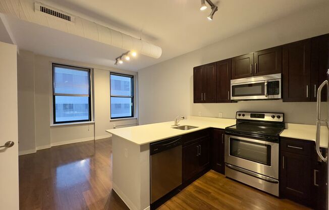 1 bed, 1 bath, 499 sqft, $1,550, Unit HA-619