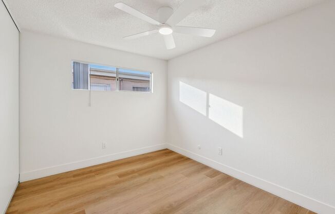 2 beds, 1 bath, 700 sqft, $1,650, Unit 950-2012