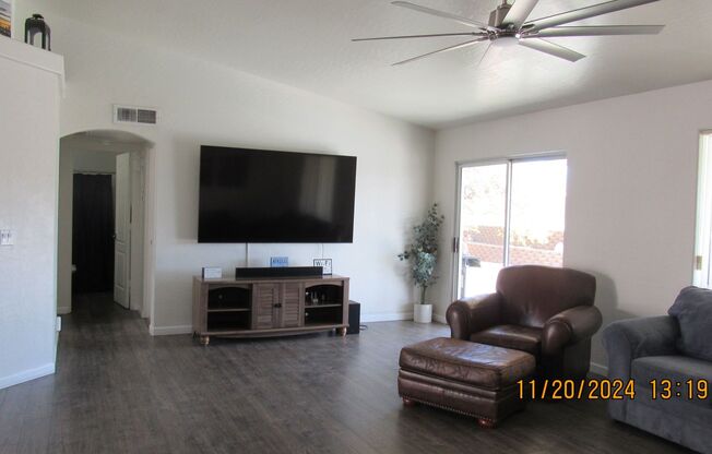 3 beds, 3 baths, $2,500