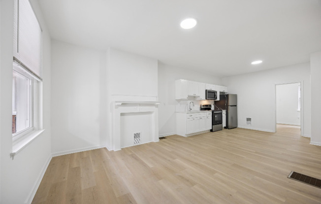 176 W HANSBERRY ST