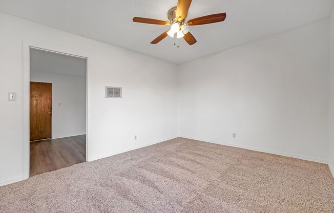 1 bed, 1 bath, 800 sqft, $800, Unit Unit 11