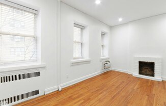 128 E 37 ST
