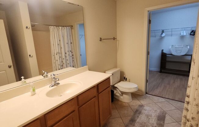 2 beds, 2 baths, $1,650, Unit Unit 207