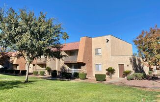 ADORABLE 1 BEDROOM 1 BATHROOM FIRST FLOOR UNIT LOCATED IN A GUARD GATED COMMUNITY,