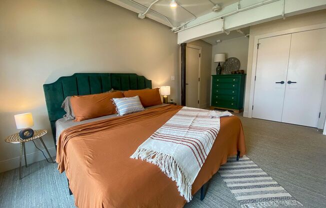 1 bed, 1 bath, 675 sqft, $1,800, Unit 219 N ALAMO #402