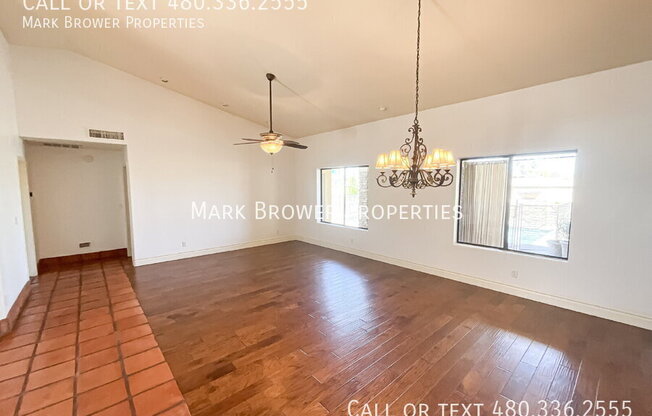 1306 E SUNBURST LN