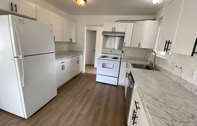 3 beds, 1.5 baths, 1,000 sqft, $2,900, Unit Unit #4