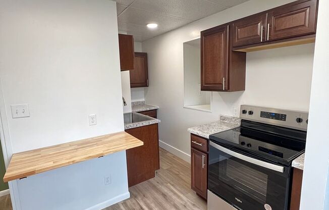 2 beds, 1 bath, $995, Unit 1124 N 21st St - 1A