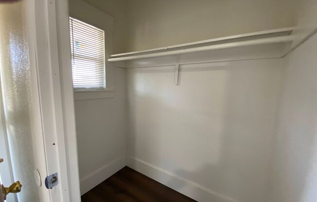 2 beds, 1 bath, $1,350