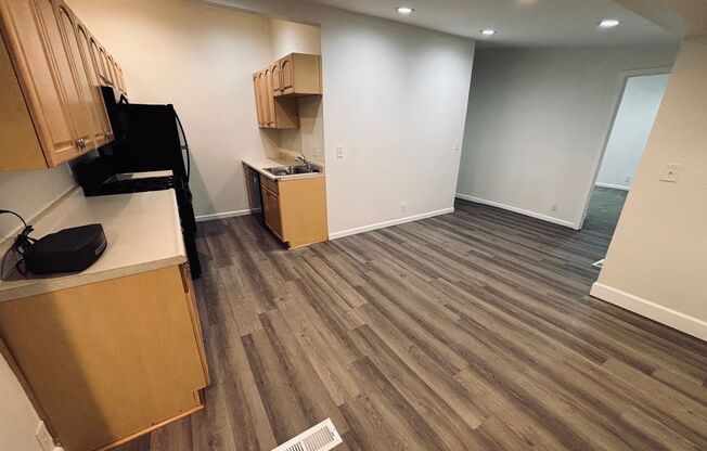 Charming 4 bedroom 2 bath home- West Linn, OR