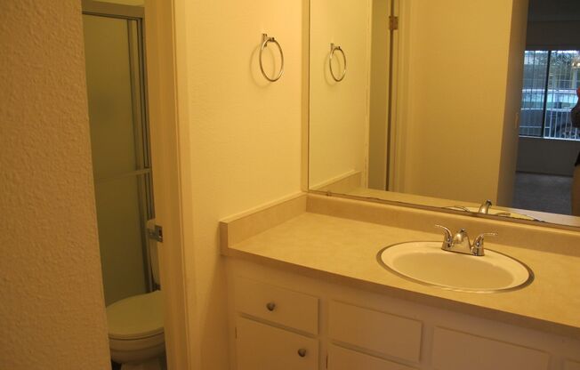 2 beds, 2 baths, 950 sqft, $1,595, Unit 1111