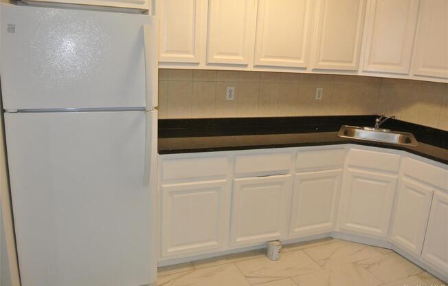 12 E 29 ST