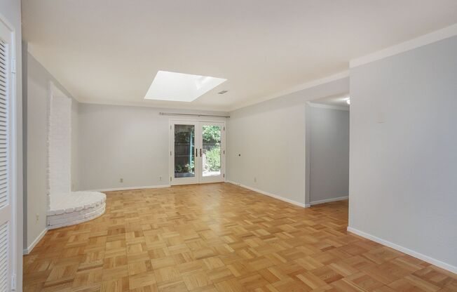 4 Bed / 2 Bath Welcoming Midtown Palo Alto home for rent. YouTube tour!!