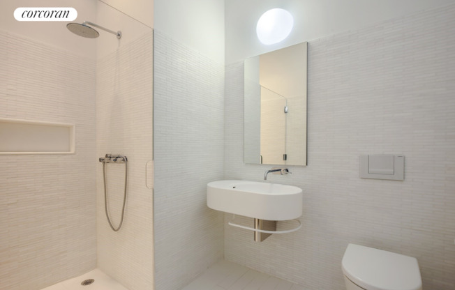 3 beds, 3.5 baths, 2,175 sqft, $29,500, Unit 34AE