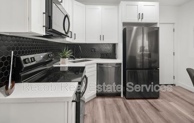 4978 4988 GENESEE AVE