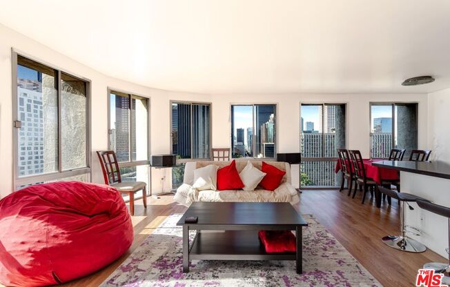 2 beds, 2 baths, 1,172 sqft, $4,550, Unit 1105