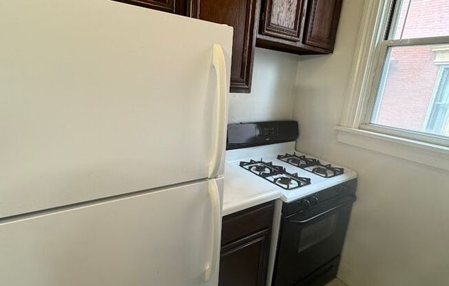 1 bed, 1 bath, 819 sqft, $1,650, Unit 104
