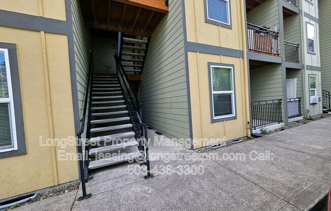 300 SE 148 AVE