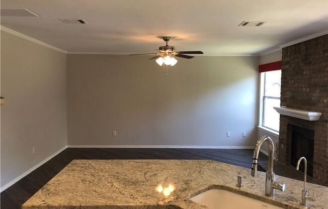 Gorgeous 2 Story Home!
