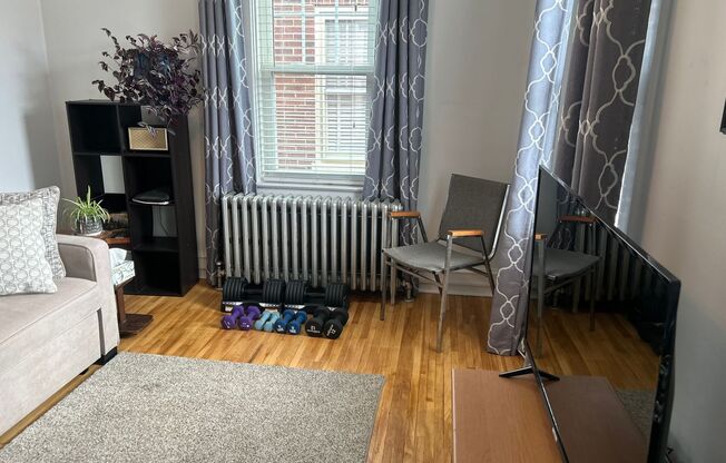 3 beds, 1 bath, $1,800