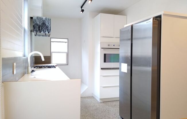 1 bed, 1 bath, $2,495