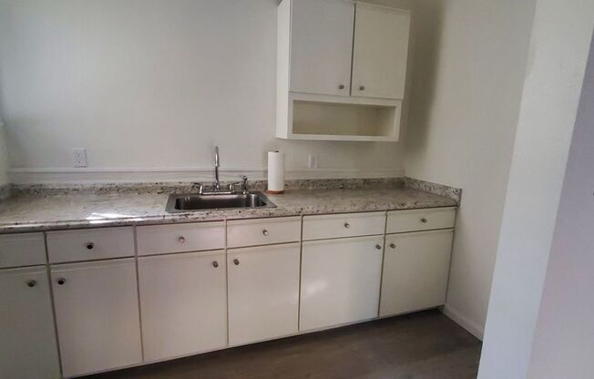 Epic REA - Great Garden Studio Apartment in desirable Noe Valley