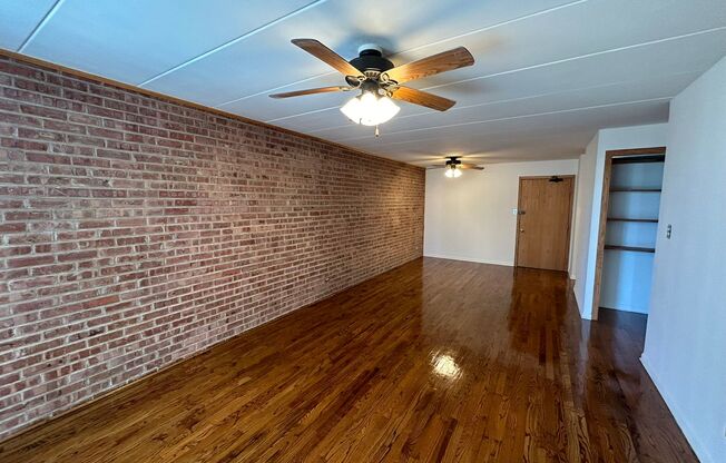 2340 N. Commonwealth