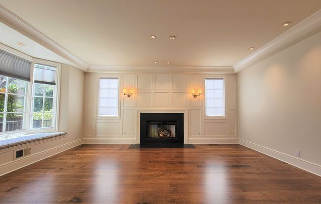 Beautiful 4br/4.5ba Home close to Downtown Menlo Park!