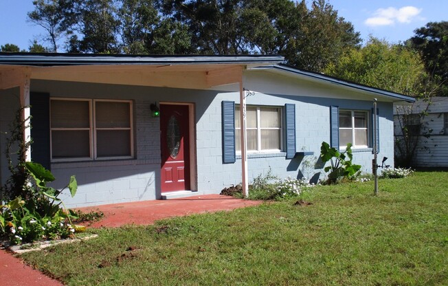 239 Aquamarine Ave. Pensacola, FL 32505 Ask us how you can rent this home without paying a security deposit through Rhino!