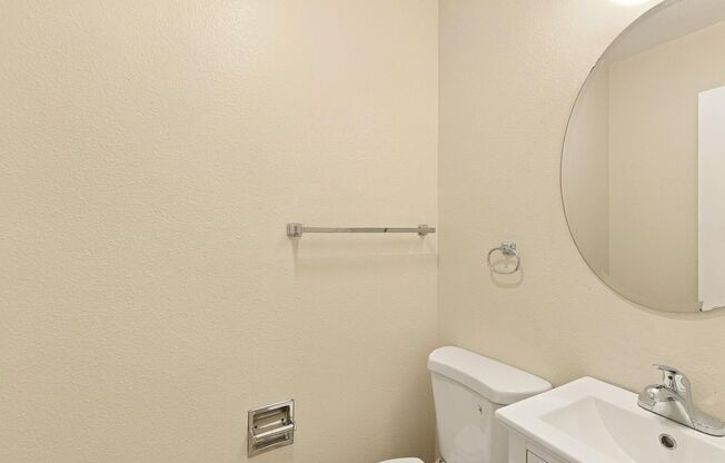 2 beds, 1.5 baths, 900 sqft, $1,645, Unit 6515