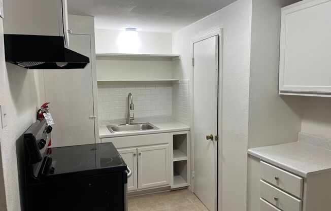 1 bed, 1 bath, $750, Unit 521 South Houston