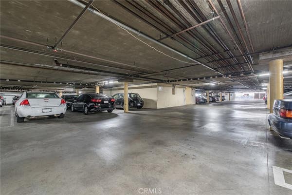 7045 WOODLEY AVE
