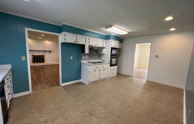 3 BR 2 BA with tons of closet space. No Pets!