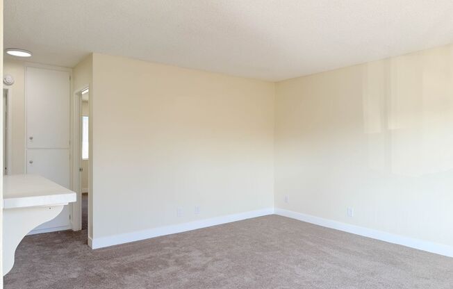 2 beds, 1 bath, $1,995, Unit 24