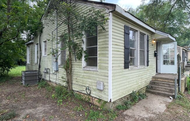 Cute 2 bedroom home in Caddo Heights