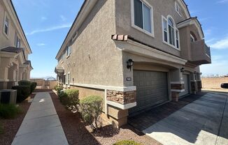 Las Vegas 3 bed 2.5 bath townhome City Views....