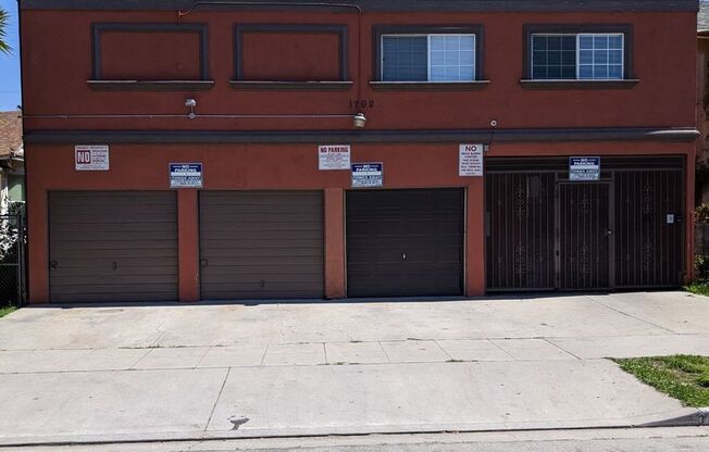 1 bed, 1 bath, 740 sqft, $1,600, Unit 5