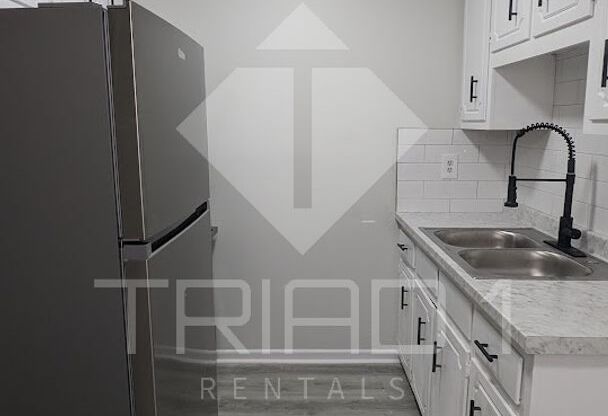 1 bed, 1 bath, 550 sqft, $750, Unit D