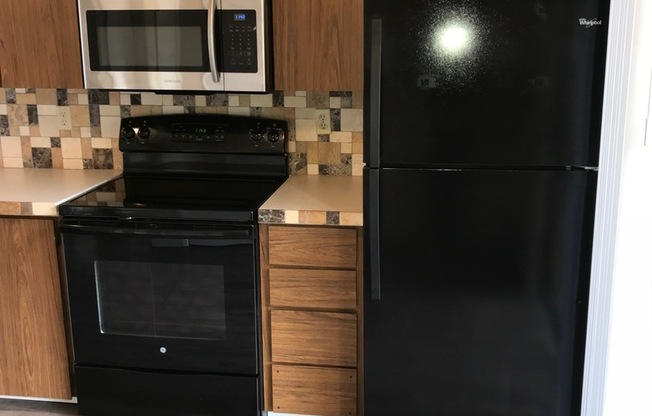 2 beds, 1 bath, 820 sqft, $1,525, Unit 1647A