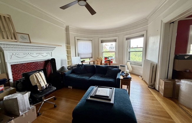 186 Commonwealth Ave