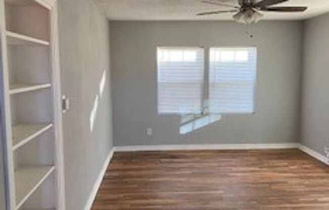 3 beds, 1 bath, $1,000