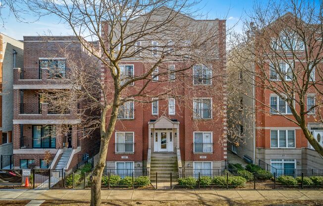 2719-23 N. Wayne