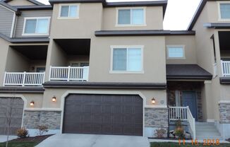 Spacious 3 Bed Townhome - Provo Slate Canyon