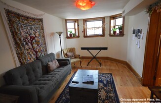 854 W Waveland Ave, Chicago IL 56