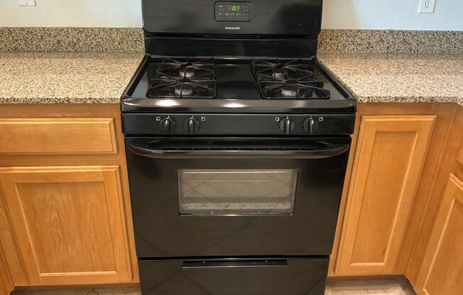 2 beds, 2 baths, $1,600, Unit Unit #2114