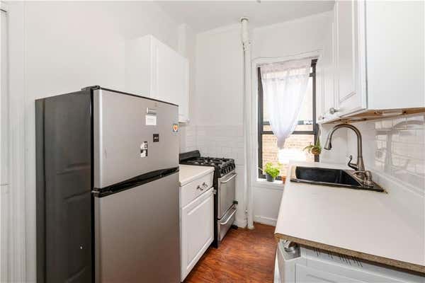 339 BEDFORD AVE
