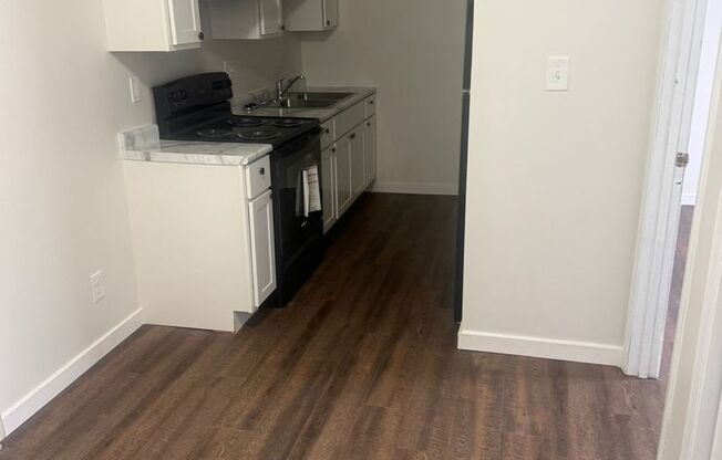 1 bed, 1 bath, $850, Unit 89