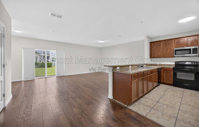 2358 CHATHAM PL